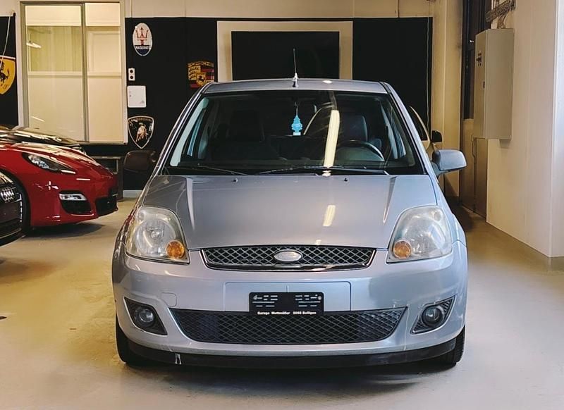 Gebraucht Ford Fiesta S 101 PS (74 kW) 2006 Kleinwagen