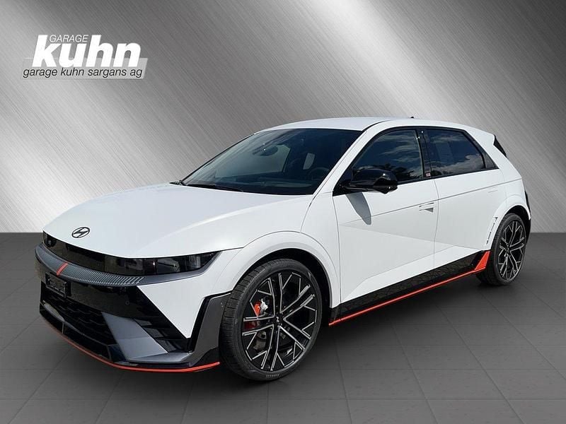 Weiss Gebraucht 2025 Hyundai Ioniq Kleinwagen | CHF 65’900 - Bild 1/4