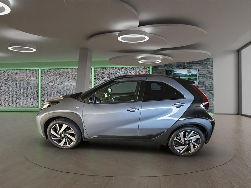Gebraucht Toyota Aygo X Style 71 PS (52 kW) 2026 Grau SUV