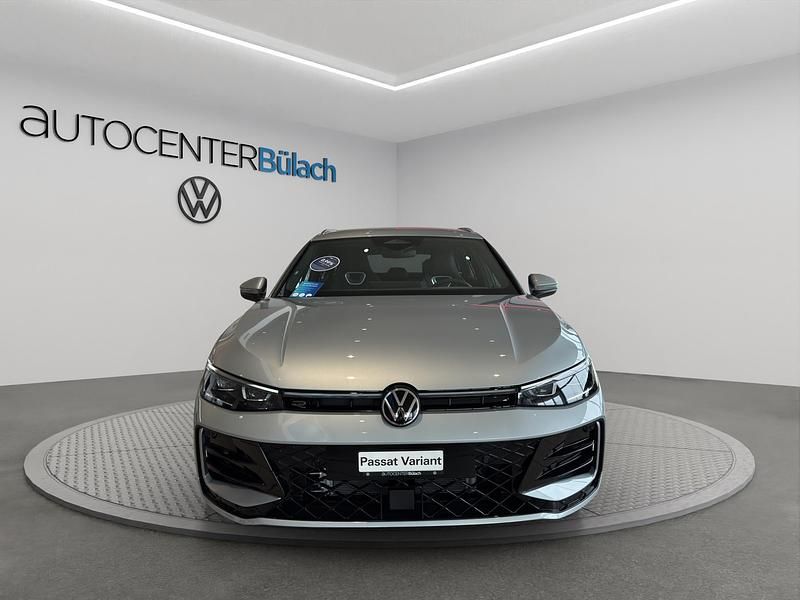 Neu VW Passat R-line 272 PS (200 kW) 2025 Silber Kombi
