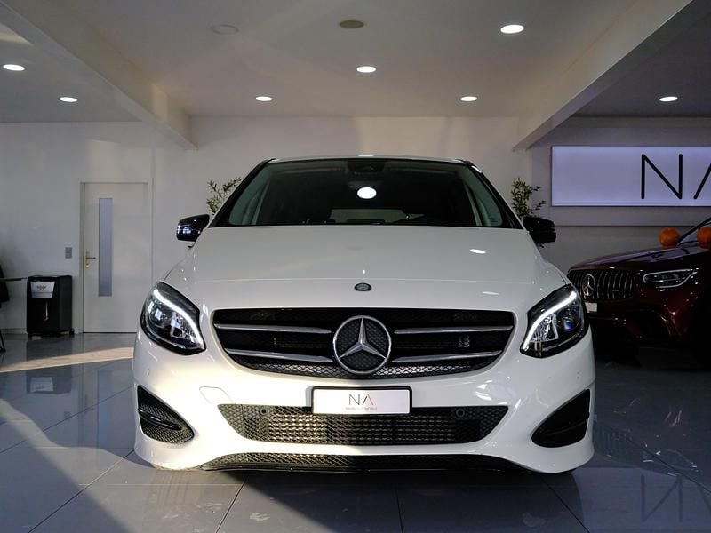 Gebraucht Mercedes B220 177 PS (130 kW) 2016 Van / Kleinbus