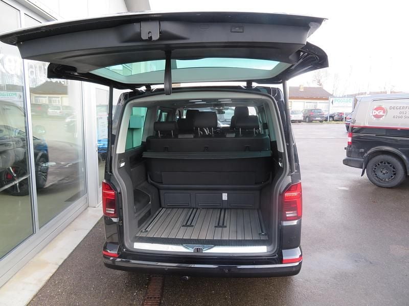 Gebraucht VW Multivan Highline 204 PS (150 kW) 2022 Van