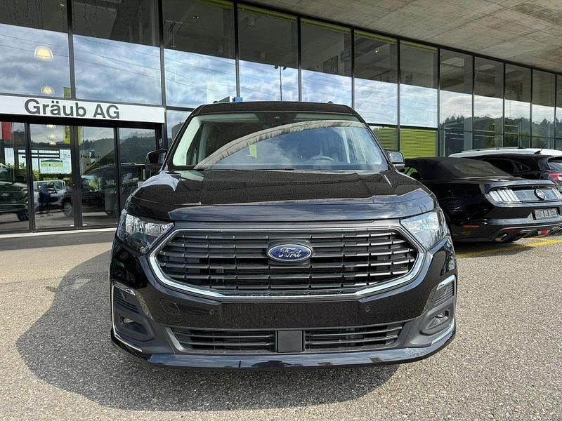 Neu Ford Tourneo Titanium 150 PS (110 kW) 2025 Schwarz Kombi