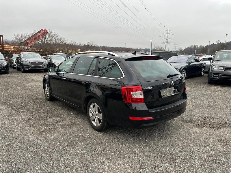 Gebraucht Skoda Octavia Ambition 150 PS (110 kW) 2016 Kombi