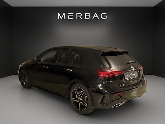 Neu Mercedes A200 163 PS (119 kW) 2025 Schwarz Limousine