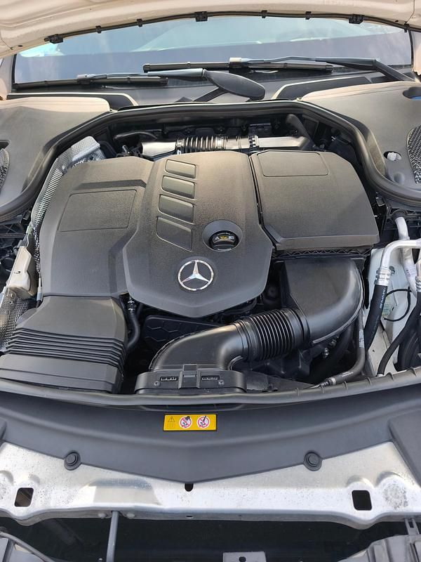 Gebraucht Mercedes E220 194 PS (142 kW) 2017