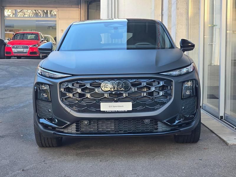Neu Audi Q3 Sportback Ambiente 265 PS (194 kW) 2026 Braun SUV