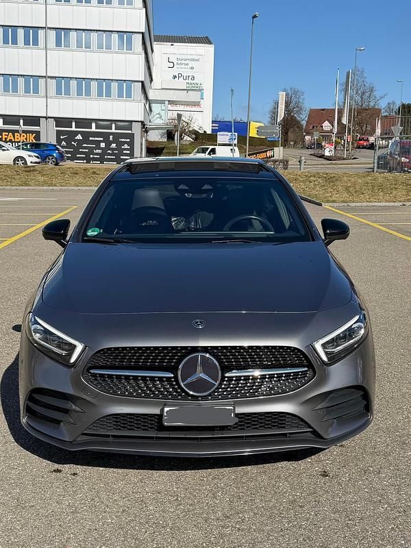 Gebraucht Mercedes A200 AMG line 163 PS (119 kW) 2019