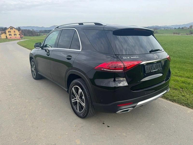 Gebraucht Mercedes GLE300 245 PS (180 kW) 2021 SUV