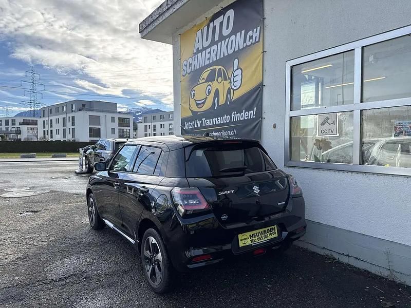 Neu Suzuki Swift 82 PS (60 kW) 2025 Schwarz Kleinwagen