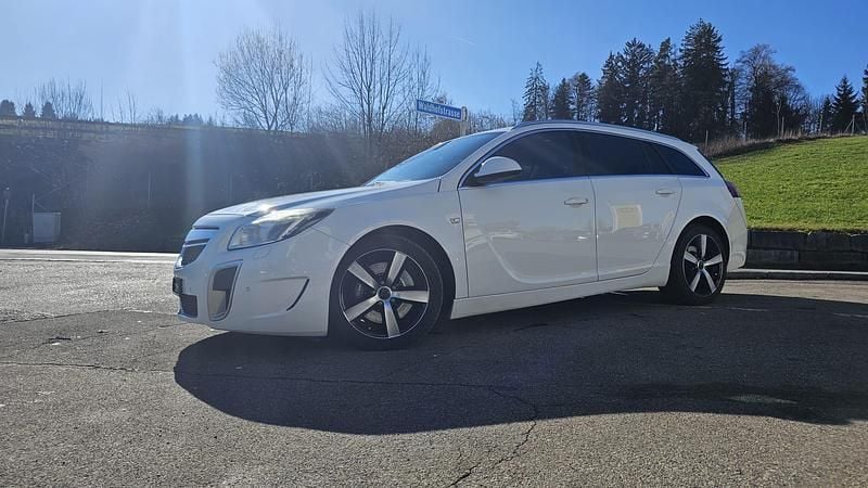 Gebraucht Opel Insignia OPC 325 PS (239 kW) 2010 Kombi