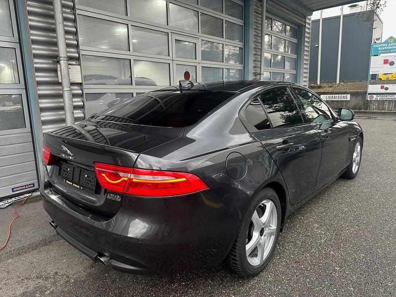 Gebraucht Jaguar XE Prestige 250 PS (183 kW) 2017 Limousine