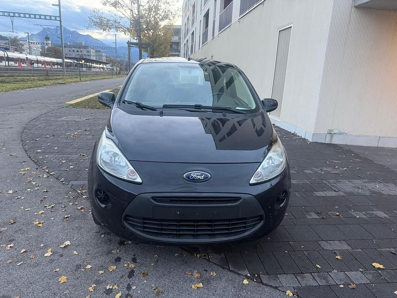 Gebraucht Ford Ka Trend 69 PS (50 kW) 2012 Kleinwagen