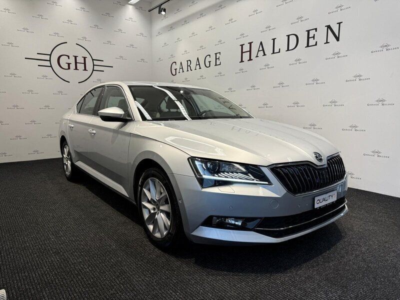 Grau Gebraucht 2016 Skoda Superb Style Limousine | CHF 21’900 (Fairer Preis) - Bild 1/4