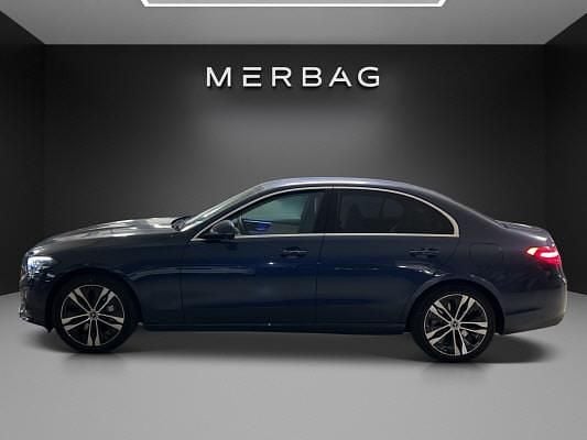 Gebraucht Mercedes C300e Avantgarde 204 PS (150 kW) 2023 Blau Limousine