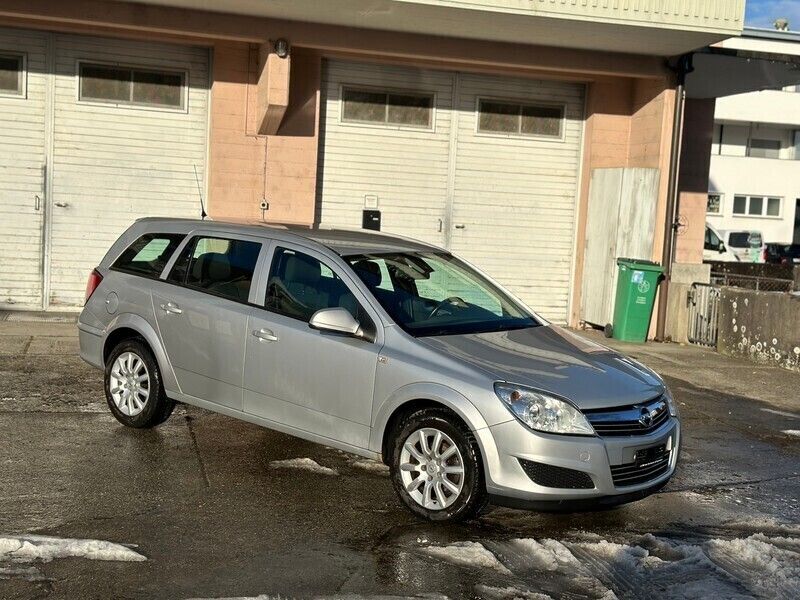Gebraucht Opel Astra Enjoy 110 PS (80 kW) 2010