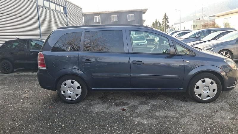 Gebraucht Opel Zafira Essentia 140 PS (102 kW) 2007 Van / Kleinbus