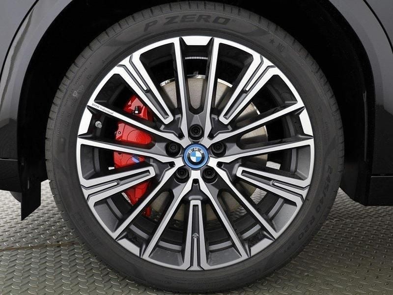 Neu BMW iX2 Comfort Edition 225 kW (306 PS) 2025 Grau metallic mét. SUV