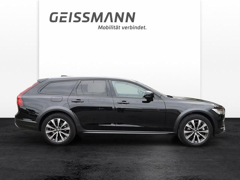 Gebraucht Volvo V90 CC Plus 250 PS (183 kW) 2024 Schwarz Kombi