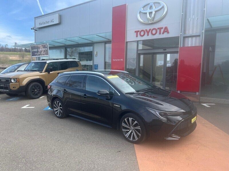 Schwarz Gebraucht 2021 Toyota Corolla Trend Kombi | CHF 18’990 (Fairer Preis) - Bild 1/4