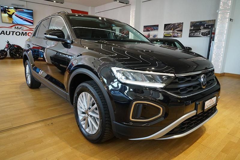 Gebraucht VW T-Roc Life 150 PS (110 kW) 2023 SUV