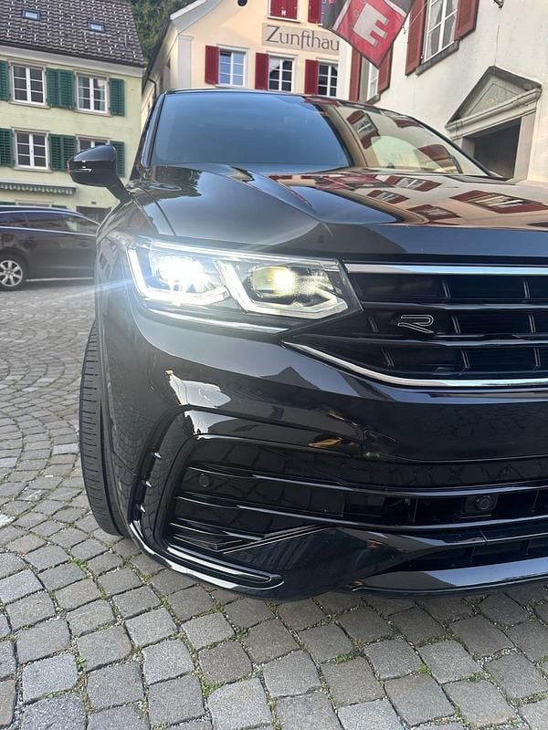 Gebraucht VW Tiguan R-line 244 PS (179 kW) 2021 SUV
