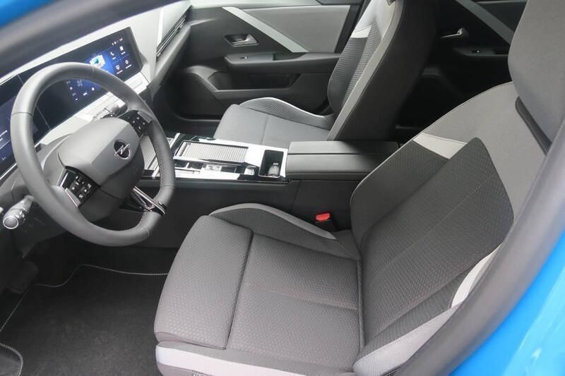 Gebraucht Opel Astra Edition 131 PS (96 kW) 2025 Blau Kombi