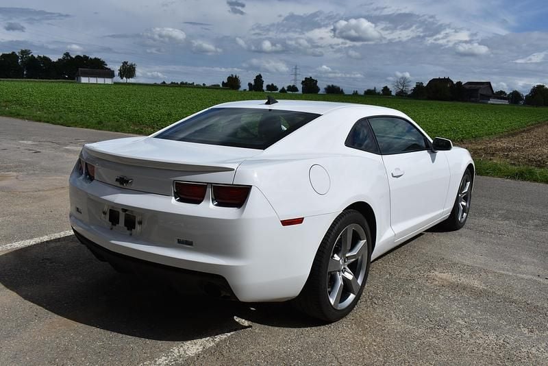 Gebraucht Chevrolet Camaro SS 405 PS (297 kW) 2009 Weiss Coupé