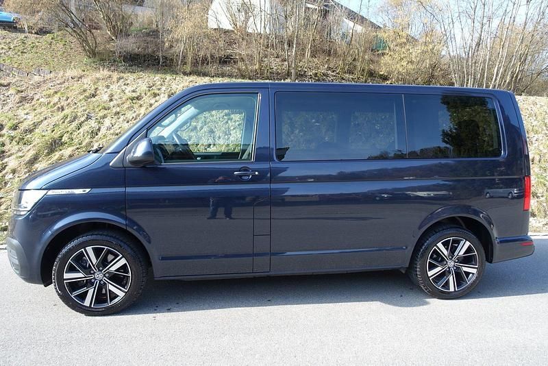 Gebraucht VW Multivan Family 204 PS (150 kW) 2023 Van