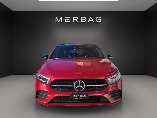 Gebraucht Mercedes A250 AMG line 224 PS (164 kW) 2022 Rot Limousine