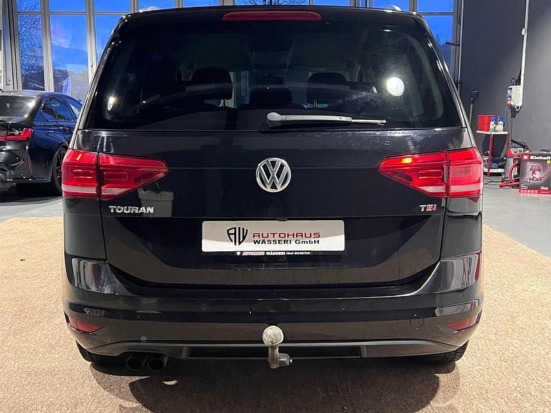 Gebraucht VW Touran Highline 150 PS (110 kW) 2016 Van / Kleinbus