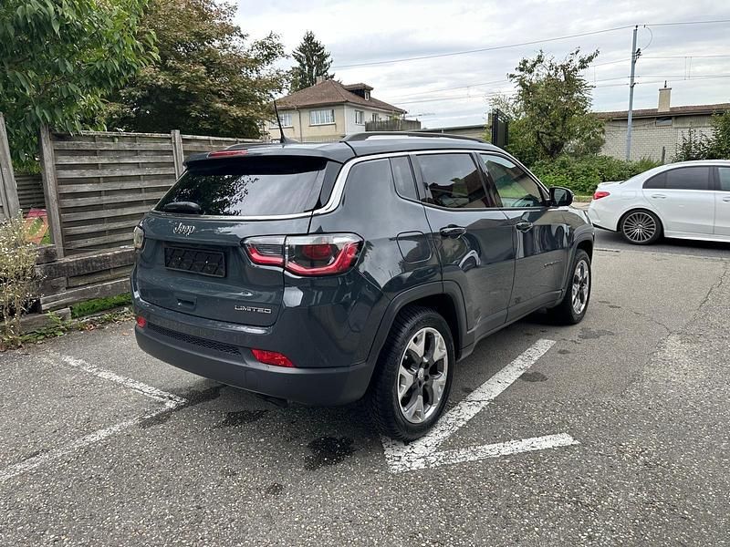Gebraucht Jeep Compass Limited 140 PS (102 kW) 2018 SUV
