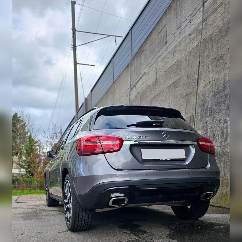 Gebraucht Mercedes GLA200 Night 156 PS (114 kW) 2019 SUV