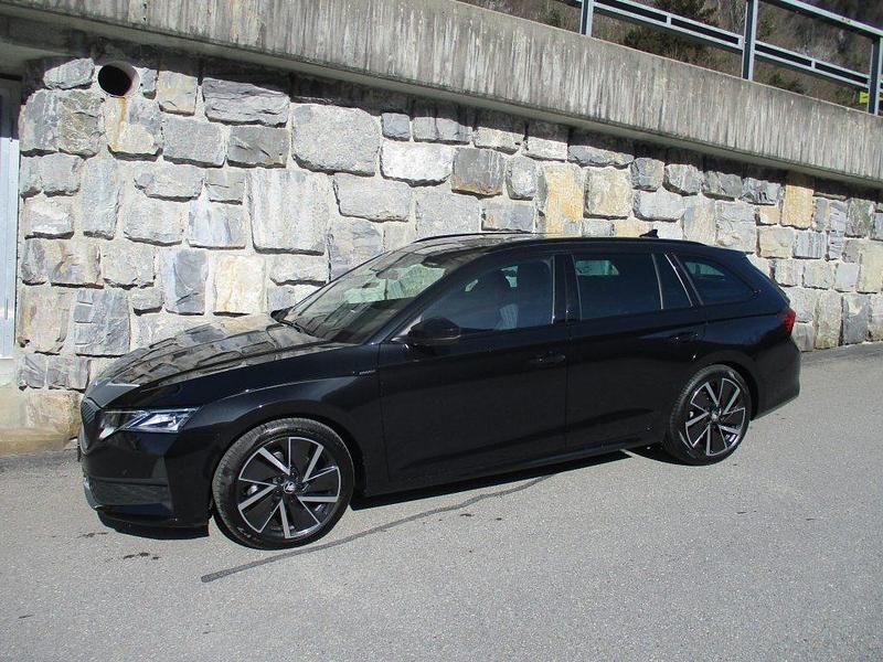 Neu Skoda Octavia SportLine 204 PS (150 kW) 2026 Kombi
