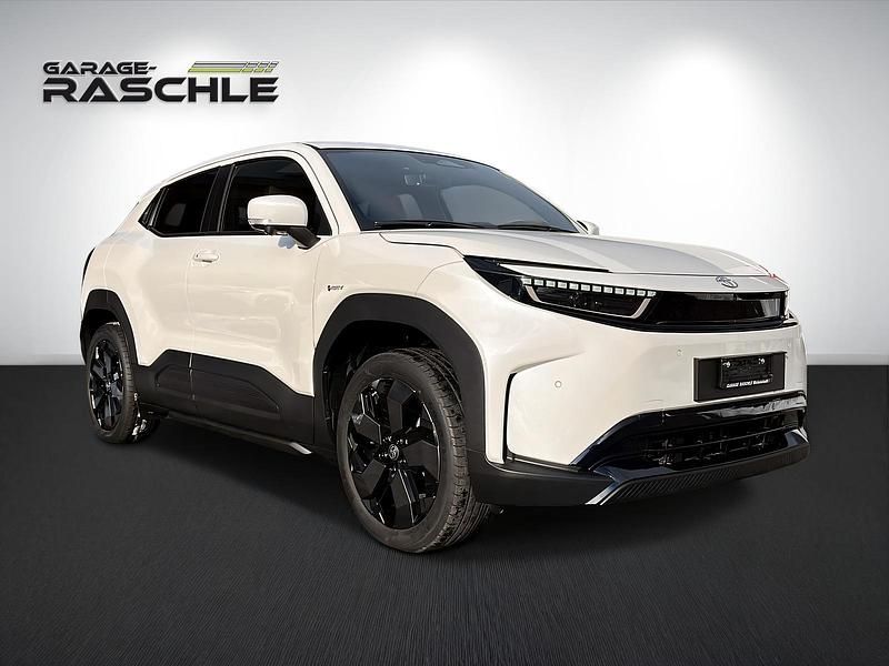 Weiss Neu 2026 Toyota Urban Cruiser Premium SUV | CHF 40’790 (Fairer Preis) - Bild 1/4