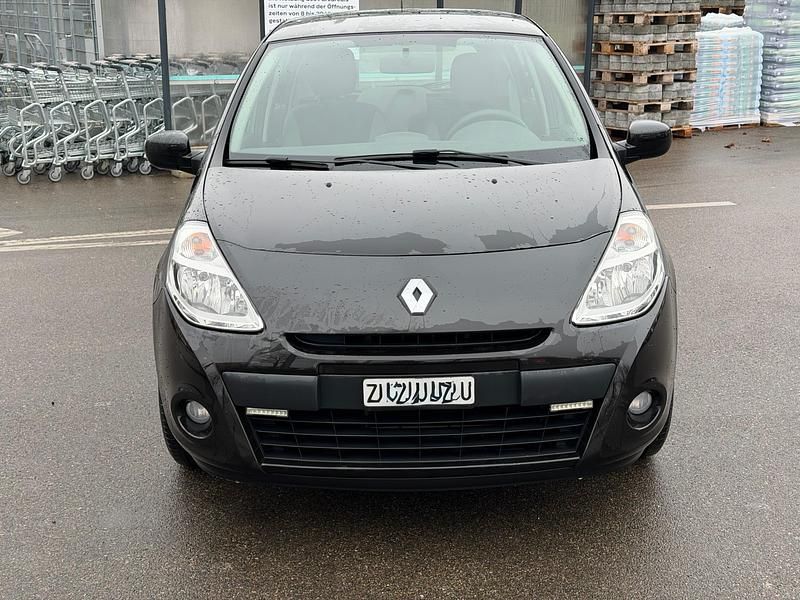 Gebraucht Renault Clio II Expression 75 PS (55 kW) 2011