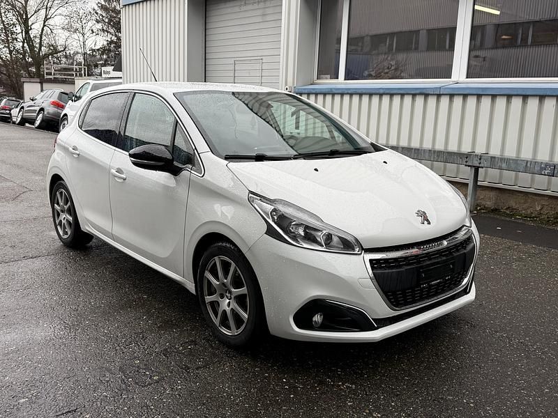 Gebraucht Peugeot 208 Allure 165 PS (121 kW) 2016 Kleinwagen