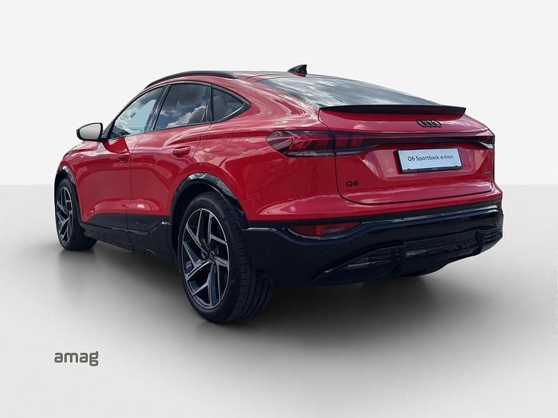 Neu Audi Q6 Sportback e-tron Comfort 285 kW (388 PS) 2026 Soneirarot metallic SUV