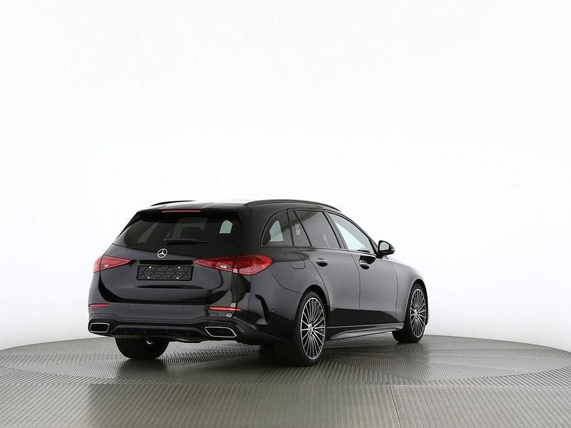 Gebraucht Mercedes C220 197 PS (144 kW) 2024 Schwarz Kombi