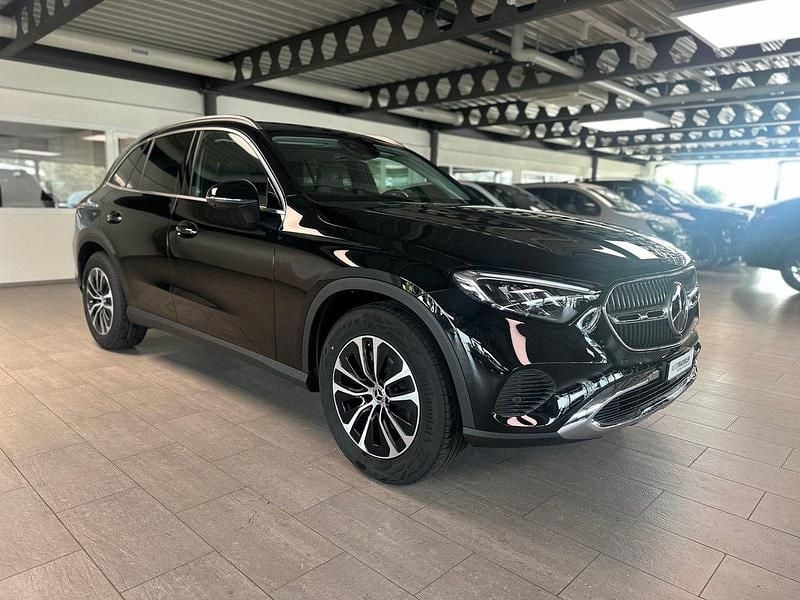 Gebraucht Mercedes GLC300e Avantgarde 281 PS (206 kW) 2024 Schwarz SUV
