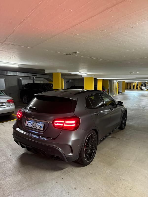 Gebraucht Mercedes GLA45 AMG AMG 381 PS (280 kW) 2018 SUV