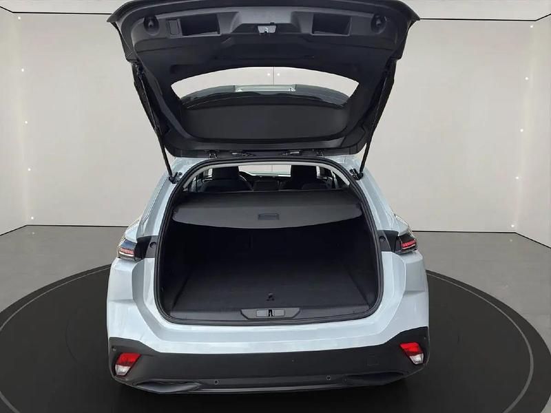 Neu Peugeot 308 SW Style 136 PS (100 kW) 2025 Weiss Kombi