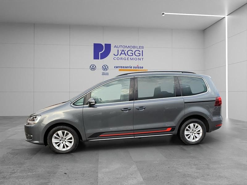 Gebraucht VW Sharan Comfortline 177 PS (130 kW) 2019 Grau Van / Kleinbus