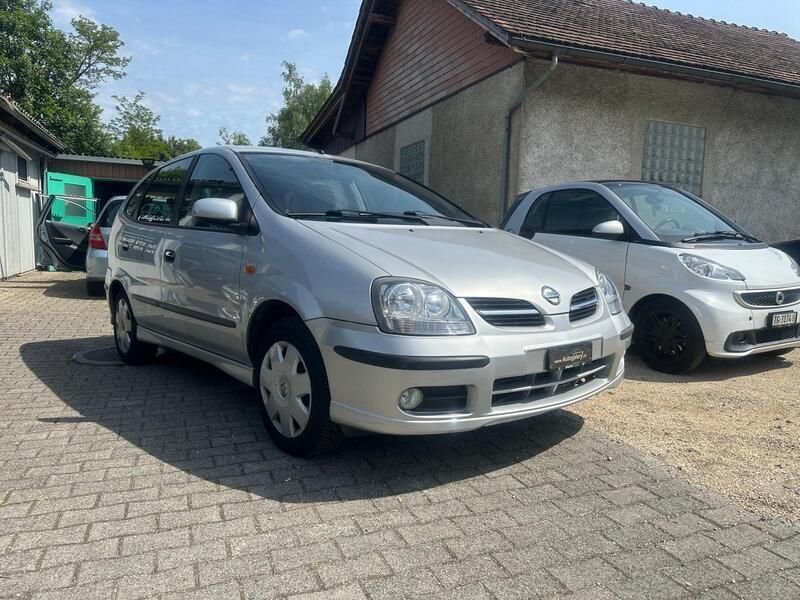 Gebraucht Nissan Almera Tino Tekna 116 PS (85 kW) 2005 Van / Kleinbus