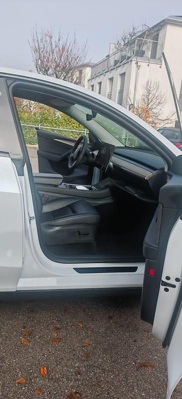 Gebraucht Tesla Model Y 378 kW (514 PS) 2022 SUV