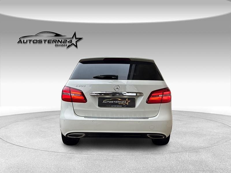 Gebraucht Mercedes B200 Night 156 PS (114 kW) 2017 Van / Kleinbus