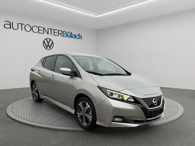 Gebraucht Nissan Leaf Tekna 110 kW (150 PS) 2025 Gray Kleinwagen