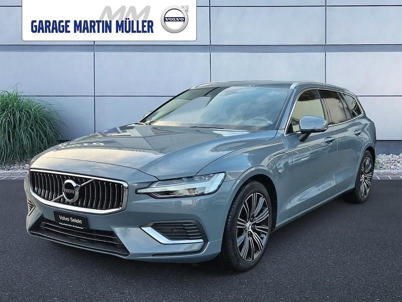 Grau Gebraucht 2021 Volvo V60 Inscription Kombi | CHF 38’800 (Fairer Preis) - Bild 1/4