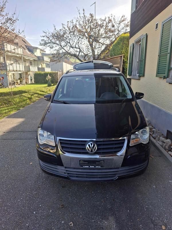 Gebraucht 2009 VW Touran Conceptline Van / Kleinbus | CHF 1’800 (Superpreis) - Bild 1/3