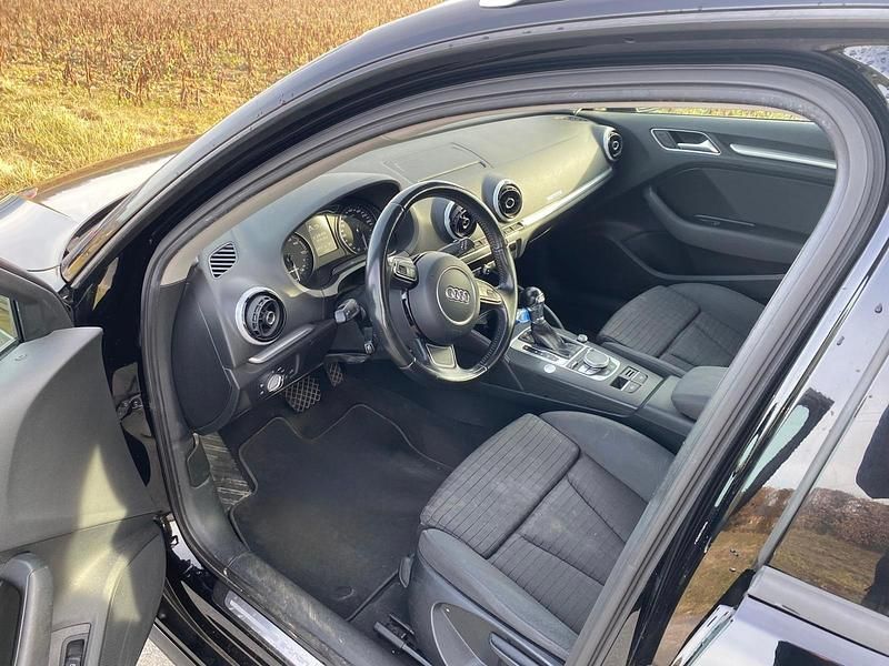 Gebraucht Audi A3 Sportback e-tron Attraction 204 PS (150 kW) 2016 Kleinwagen